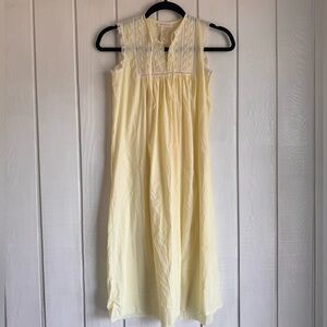Vintage Women's Dress in Soft Yellow